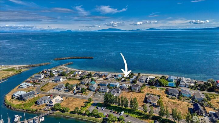 Property Photo:  1617  Edwards Drive  WA 98281 