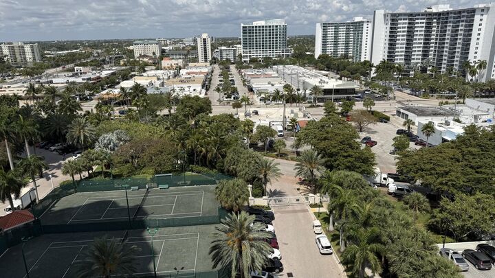 Property Photo:  3200 N Ocean Boulevard Apt 2103  FL 33308 