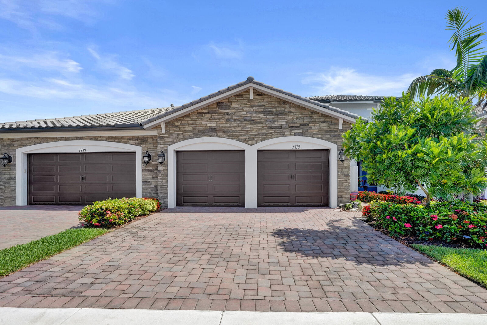 Property Photo:  7719 S Blue Spring Drive  FL 33067 