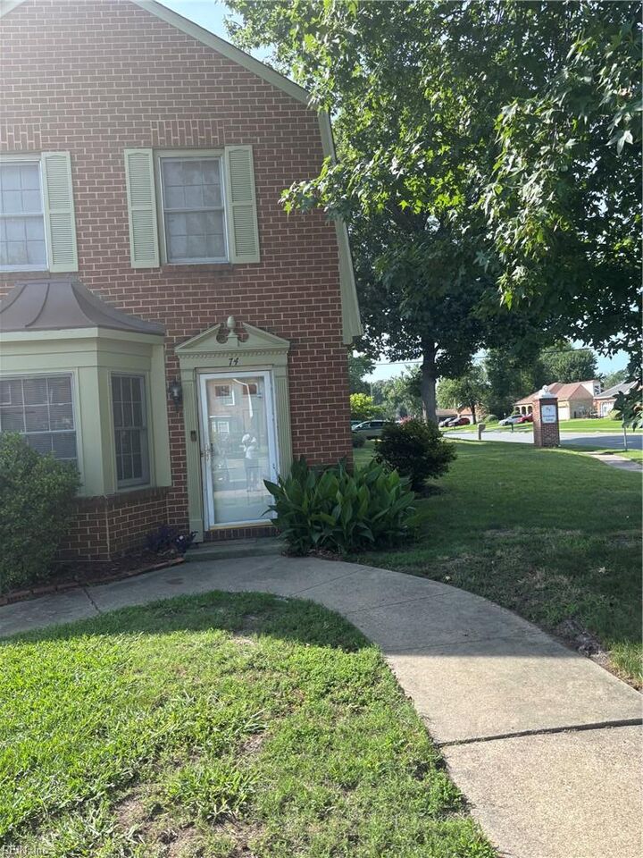 Property Photo: 74 Colonial Way VA 23325