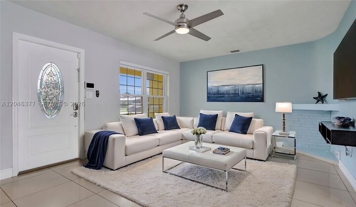 Property Photo: 6431 S Coolidge St FL 33024