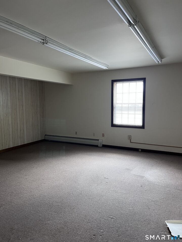 Property Photo: 698B Derby Avenue CT 06483