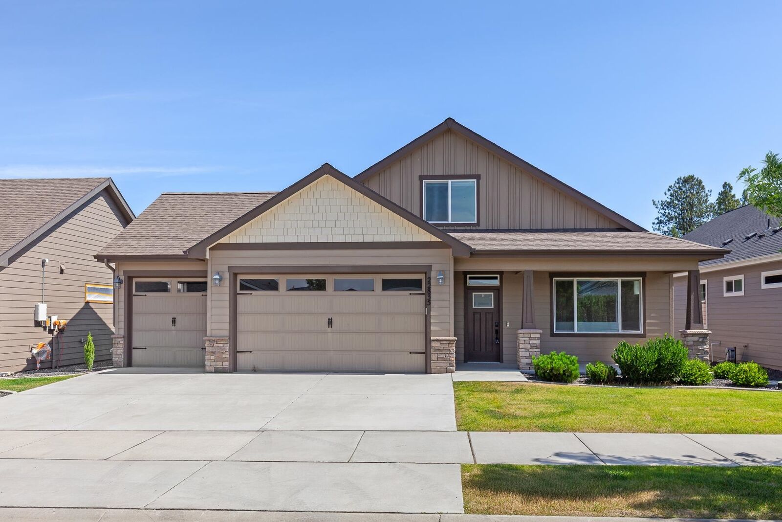 Property Photo:  22835 E Edgewater Ln  WA 99019 