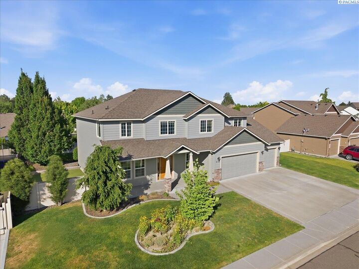 Property Photo:  612 Southwell St  WA 99352 