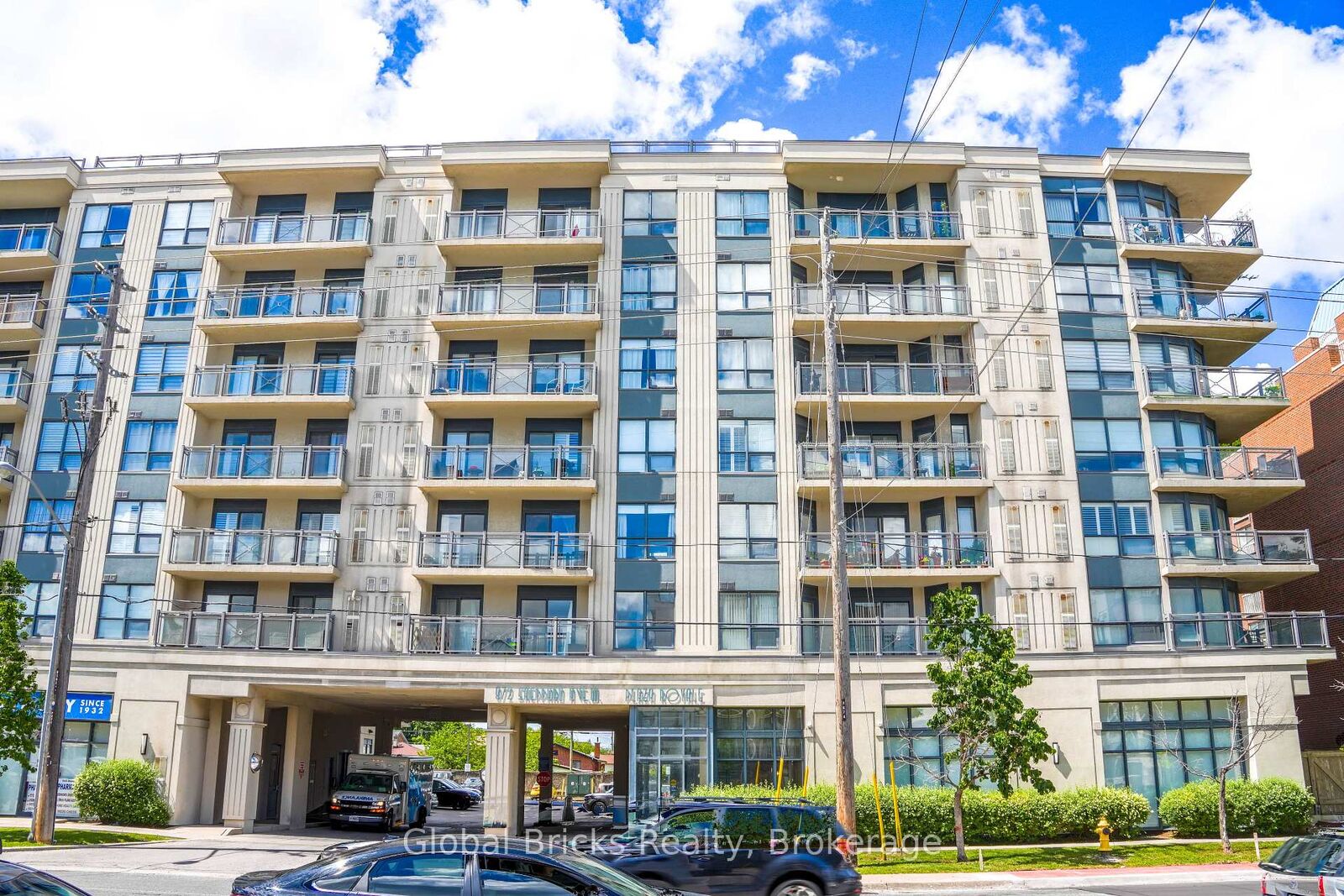 Property Photo:  872 Sheppard Avenue W 308  ON M3H 2T5 
