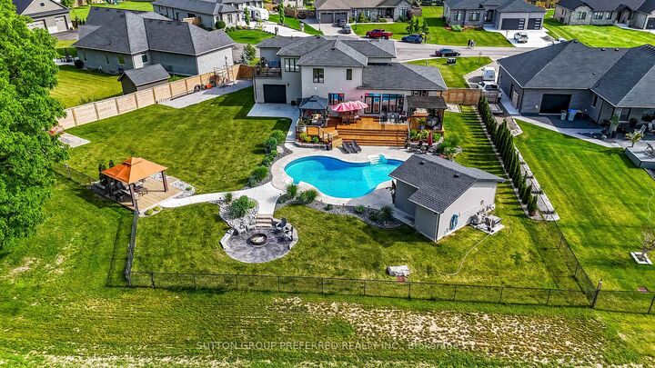 Property Photo: 12 Grogast Court ON N7G 3H8
