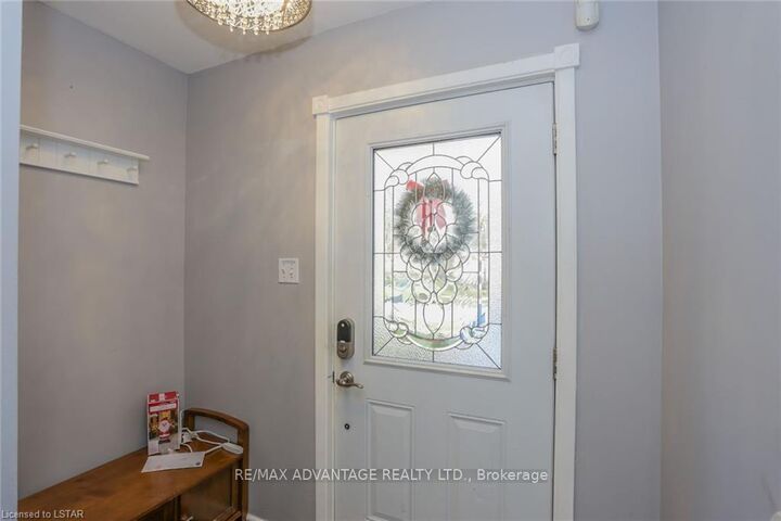 Property Photo:  17 Sterling Street Upper  ON N5Y 1Y4 