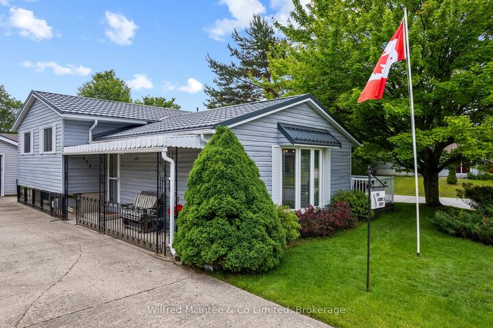 Property Photo: 455 Bruce Street ON N0H 2C1
