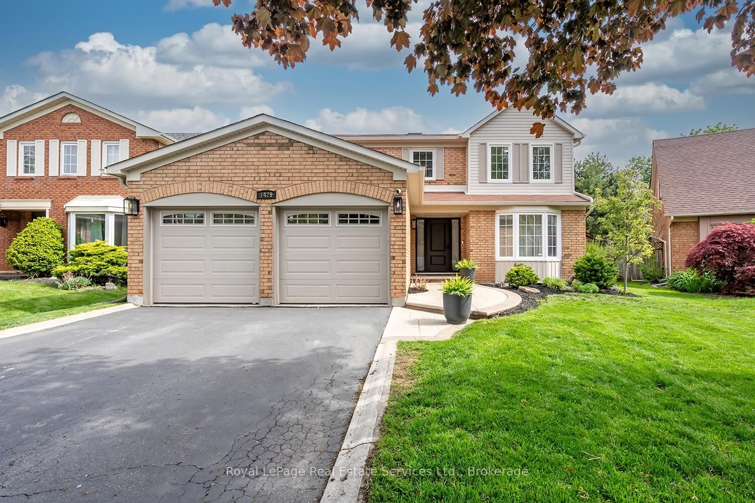 Property Photo: 1429 Thistledown Road ON L6M 1Y4