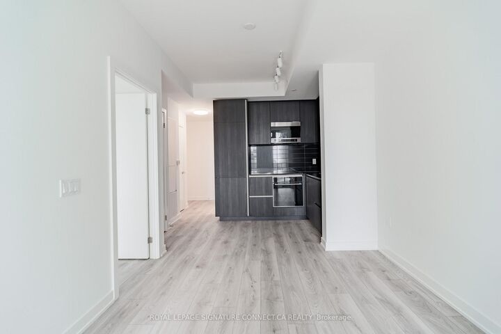 Property Photo:  110 Broadway Avenue 1201  ON M4P 1V7 