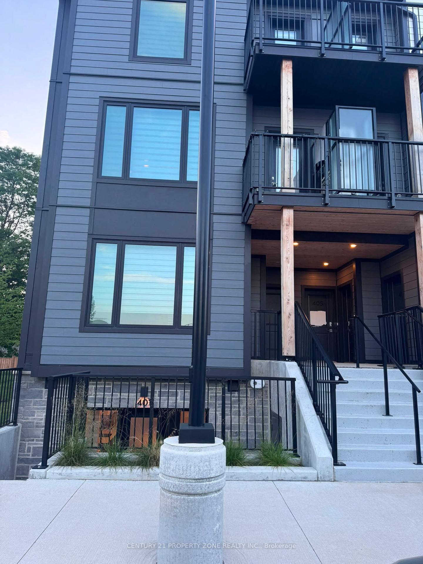 Photo de la propriété:  708 Woolwich Street 402  ON N1H 3Z1 