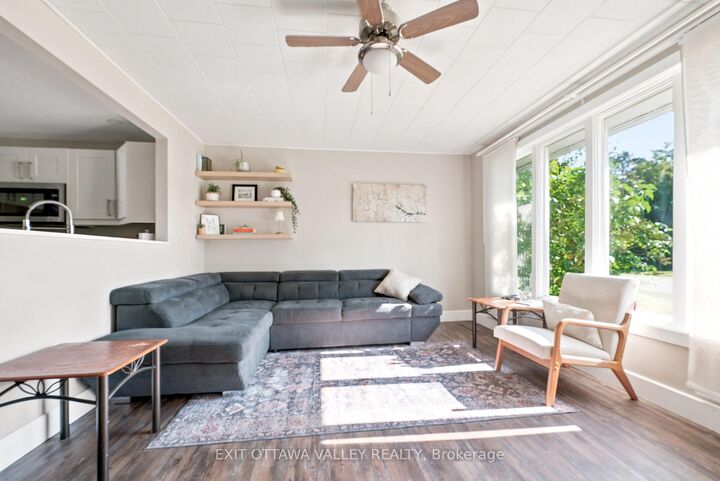 Property Photo:  41 Huron Street  ON K0J 1P0 