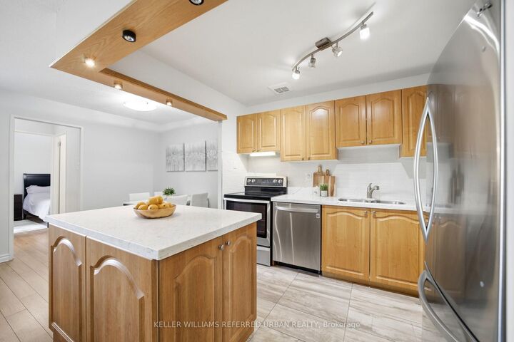 Property Photo: 16B Elgin Street 347 ON L3T 4T4
