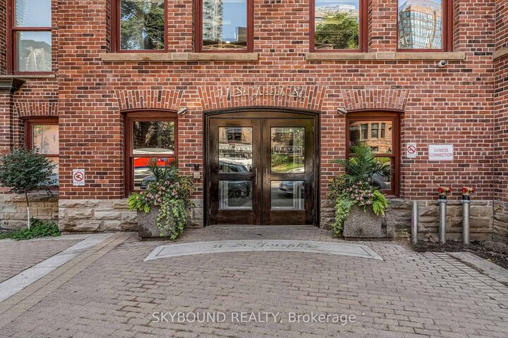 Property Photo: 11 St Joseph Street 505 ON M4Y 1J8