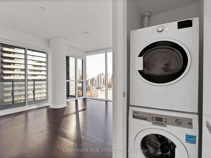 Property Photo: 15 Grenville Street 2609 ON M4Y 0B9