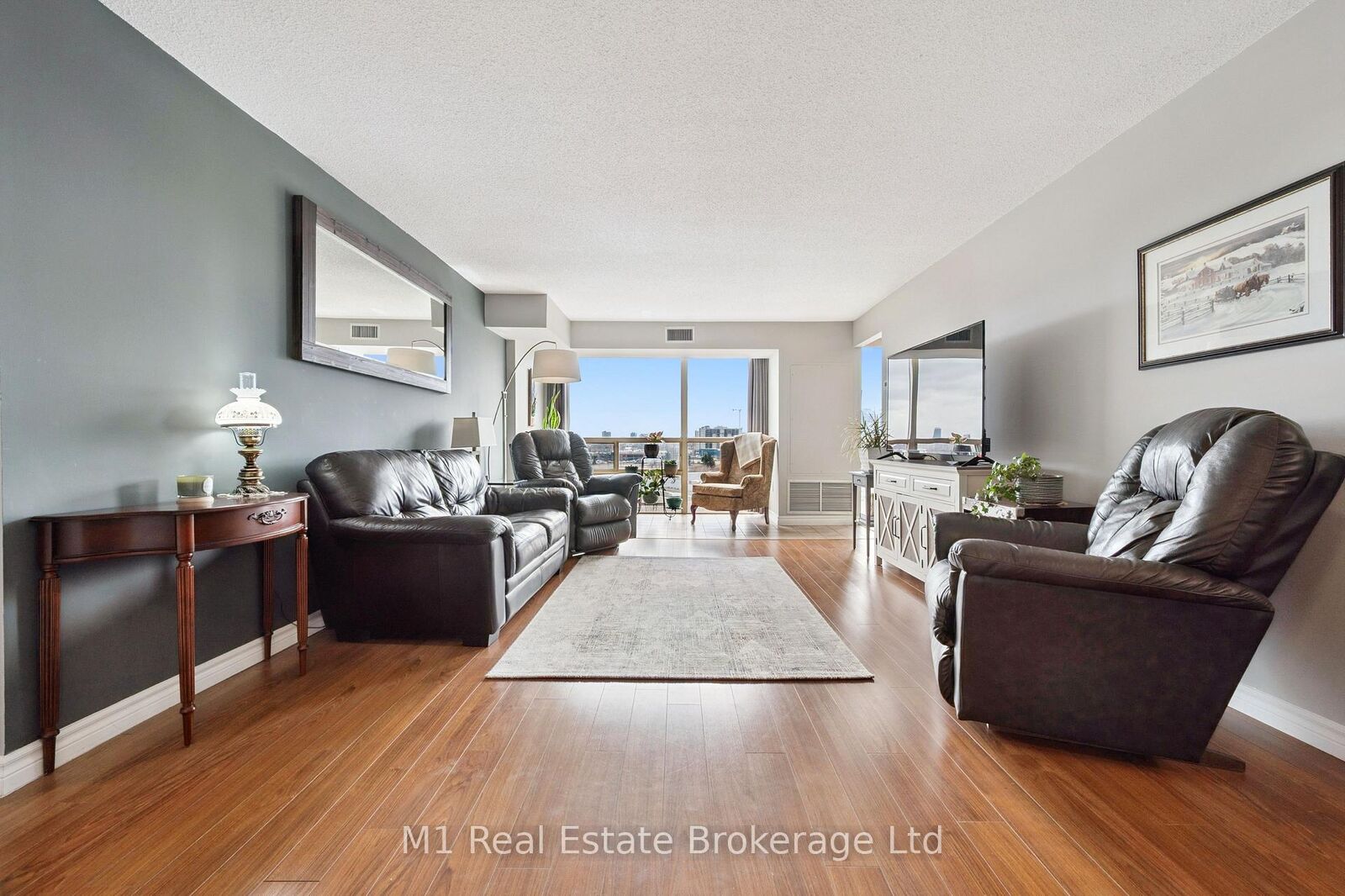 Property Photo:  55 Blue Springs Drive Ph2  ON N2J 4T3 