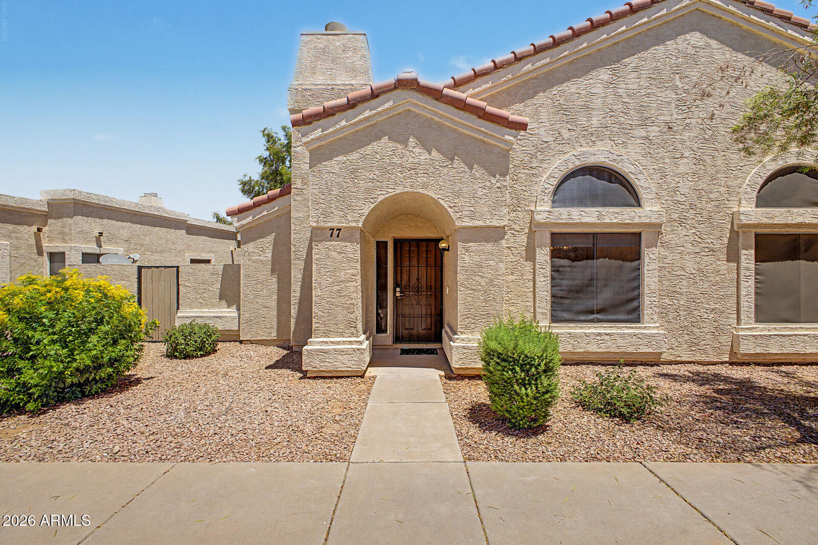 Property Photo:  1111 W Summit Place 77  AZ 85224 