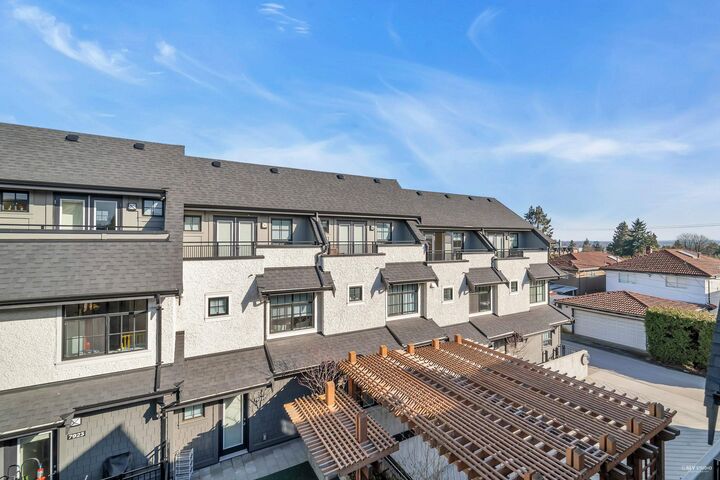 7901 Oak Street — photo 1