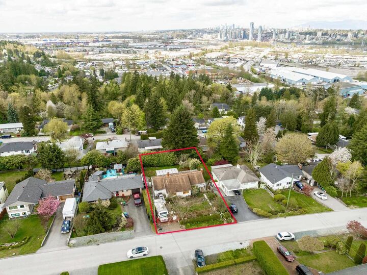 Property Photo: 10259 124A Street BC V3V 4W7