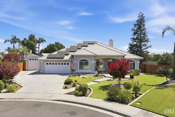 Property Photo: 15304 Anita Catrina Court CA 93314