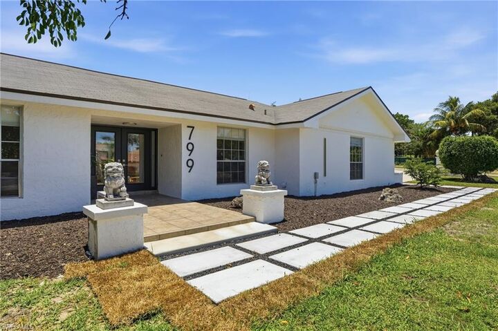 Property Photo: 799 S Barfield Dr FL 34145