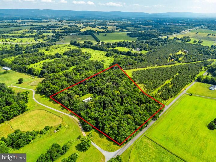 Property Photo:  860 Summit Point Road  VA 22611 