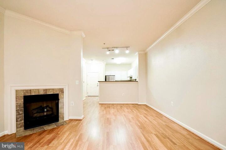 Property Photo:  3021 Nicosh Circle 1103  VA 22042 