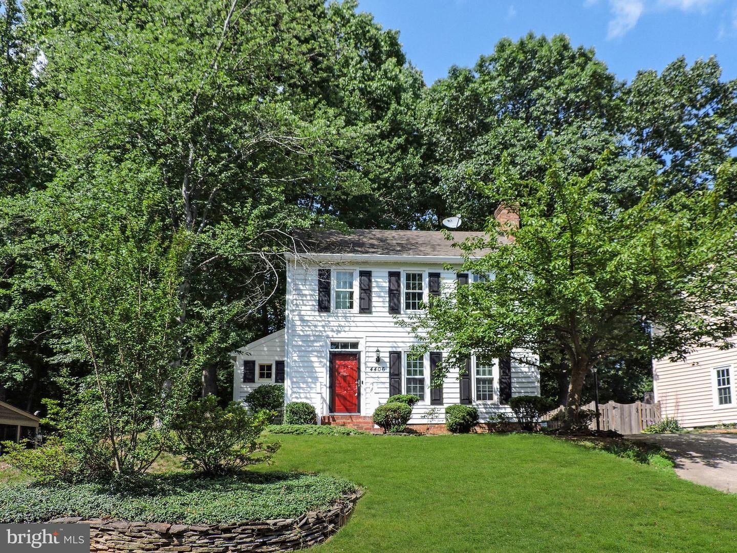 Property Photo:  4406 Ridgewood Court  VA 22025 