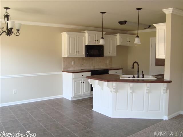 Property Photo: 408 Hill Creek Drive AR 72007