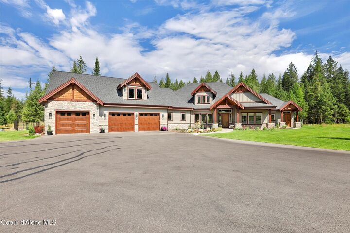 Property Photo:  1237 E Amulet Cir  ID 83858 