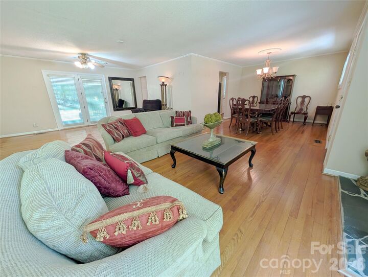 Property Photo:  2 Lynwood Circle  SC 29745 