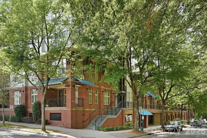 Property Photo:  1101 W 1st Street 418  NC 28202 