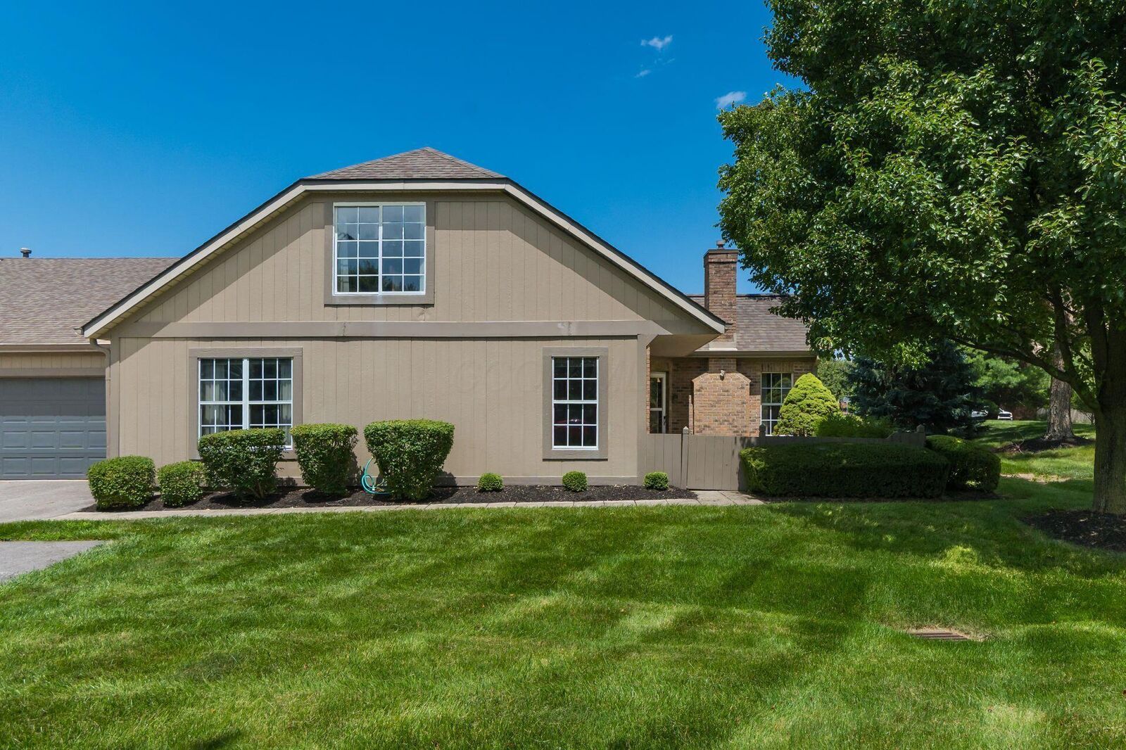 Property Photo: 369 Windemere Circle OH 43082