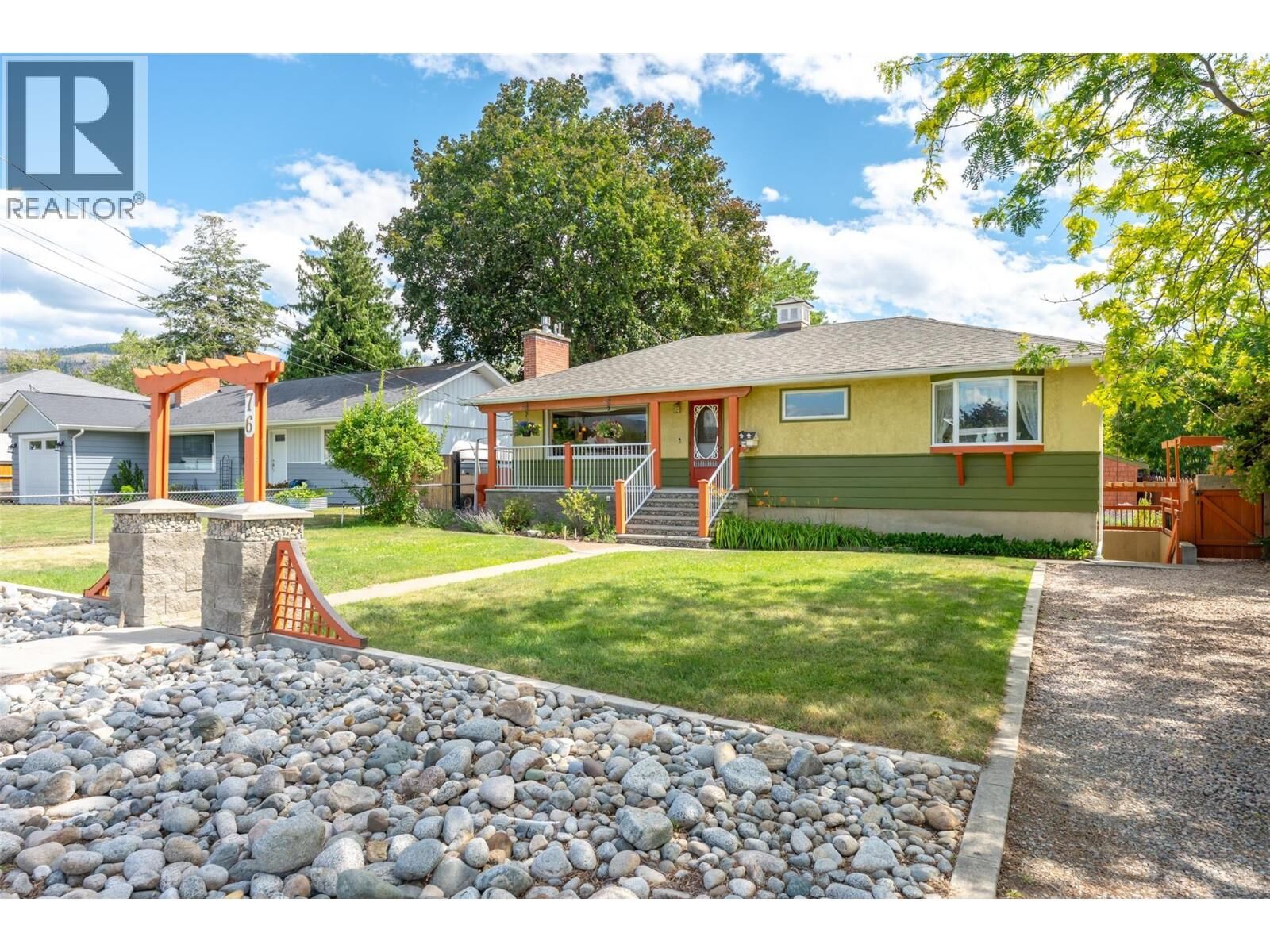 Property Photo: 76 Huth Avenue BC V2A 2Z8