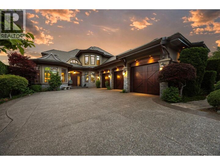 Property Photo: 2449 Selkirk Drive BC V1V 2R7