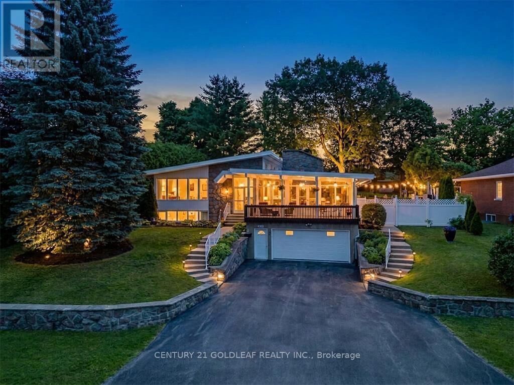 Property Photo:  1549 Du Parc Avenue  ON K4K 1C3 