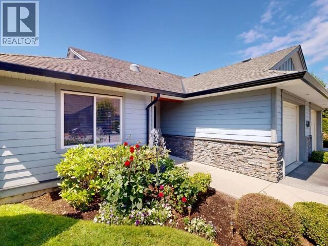 Property Photo: B-6916 Abbotsford Street BC V8A 2E8
