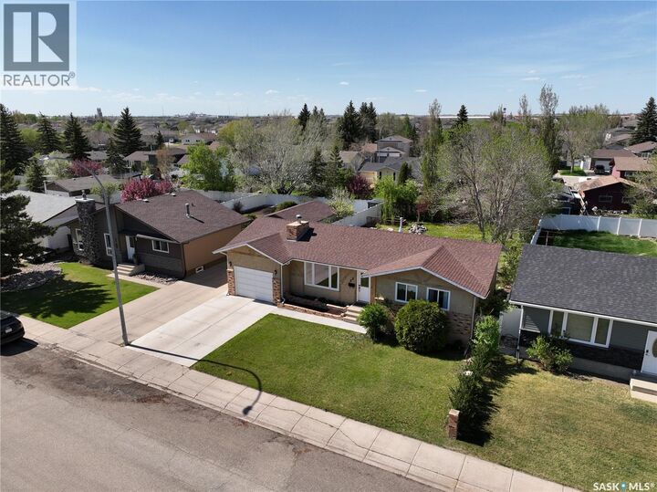Property Photo: 22 Edelweiss Crescent SK S6J 1E5