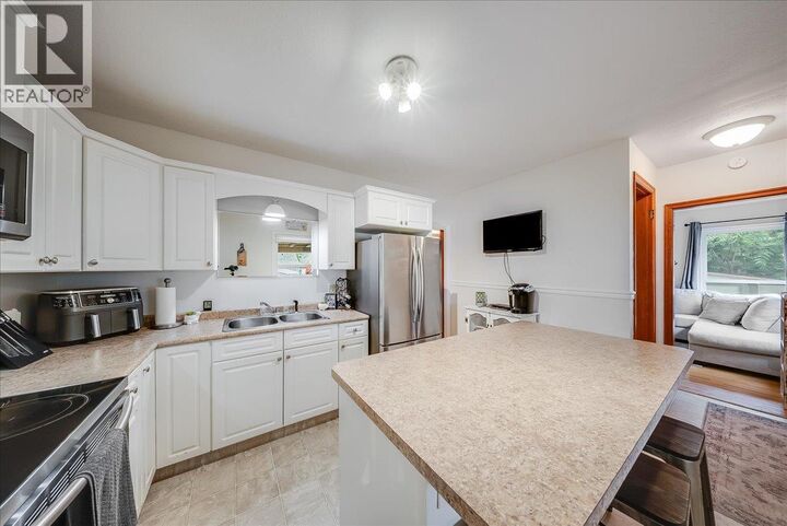 Property Photo: 2250 Eighth Avenue BC V1R 3E3