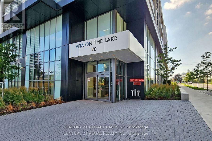 Property Photo: 70 Annie Craig Drive 1408 ON M8V 0G2