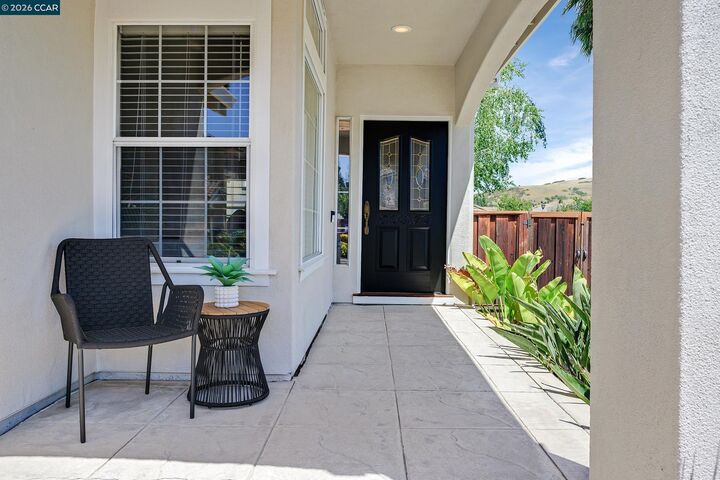 Property Photo: 113 Blackstone Dr CA 94506
