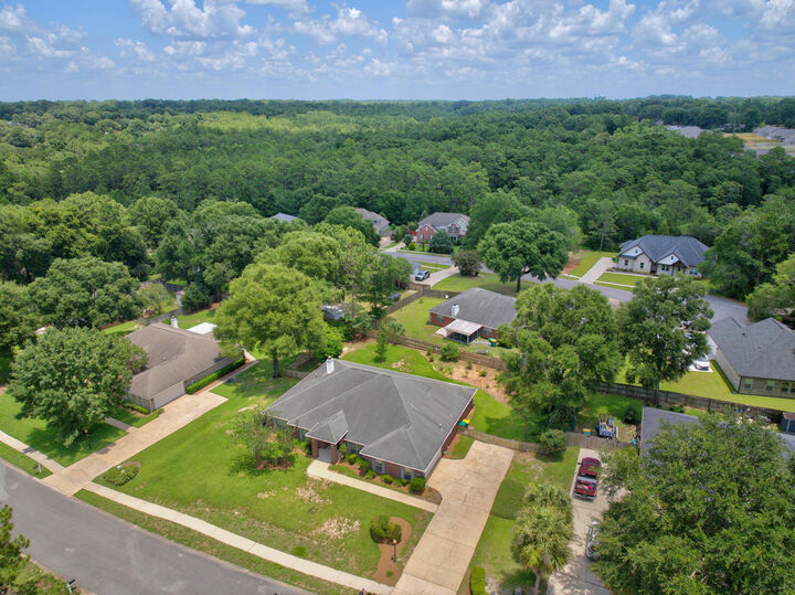Property Photo:  5863 Hunting Meadows Drive  FL 32536 