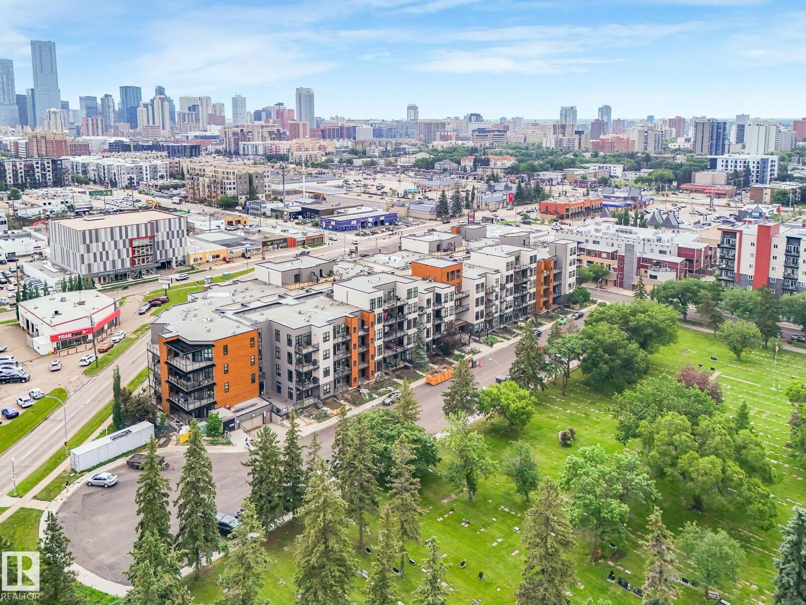 Property Photo: 10531 117 Street NW 126 AB T5H 0L8