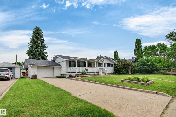 Property Photo: 4606 52 Avenue AB T0A 3C0