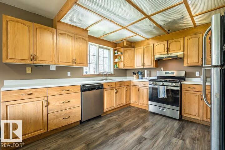 Property Photo: 470047 Rge Road 35 AB T0C 2X0