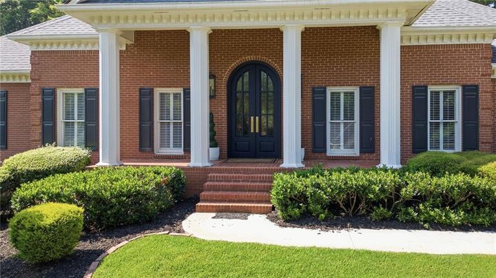 Property Photo: 220 Spearfield Trace GA 30075
