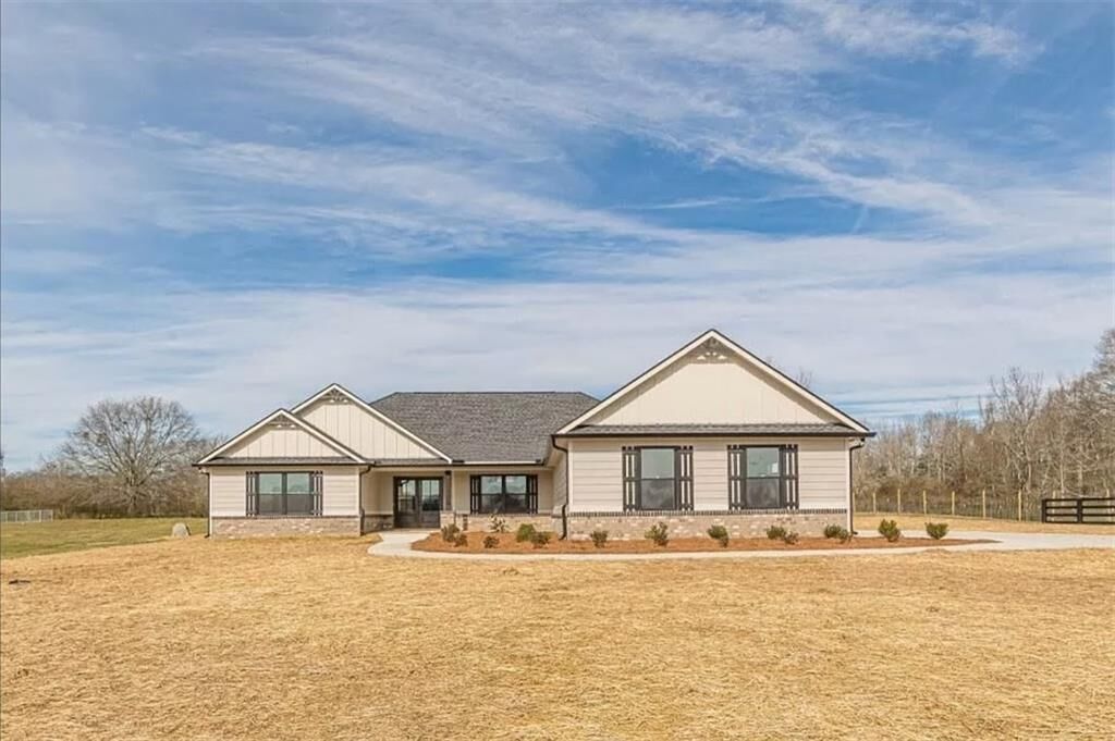 Property Photo: 1416 Morgan Road GA 30110