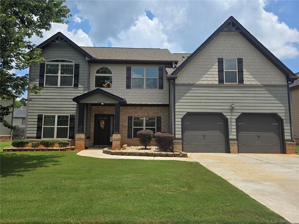 Property Photo: 7668 Wild Cherry Lane GA 30038