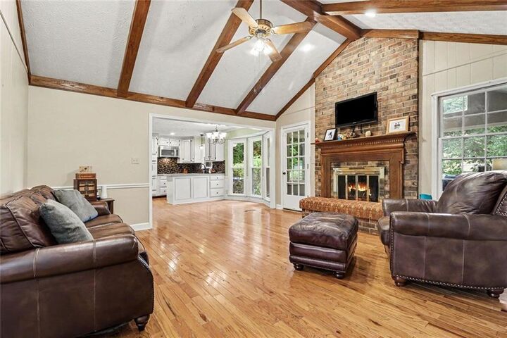 Property Photo:  410 Saddle Lake Drive  GA 30076 
