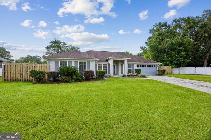 Property Photo:  107 Woodridge Court S  GA 31548 